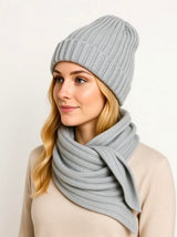 CASHMERE BEANIE AND SCARF SET IN GRAY